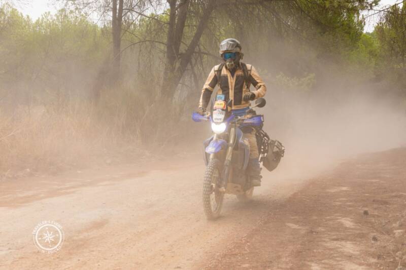 Dusty trail charge